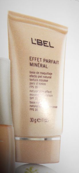 Base Efeito Pele Natural Textura Mousse [Mineral]